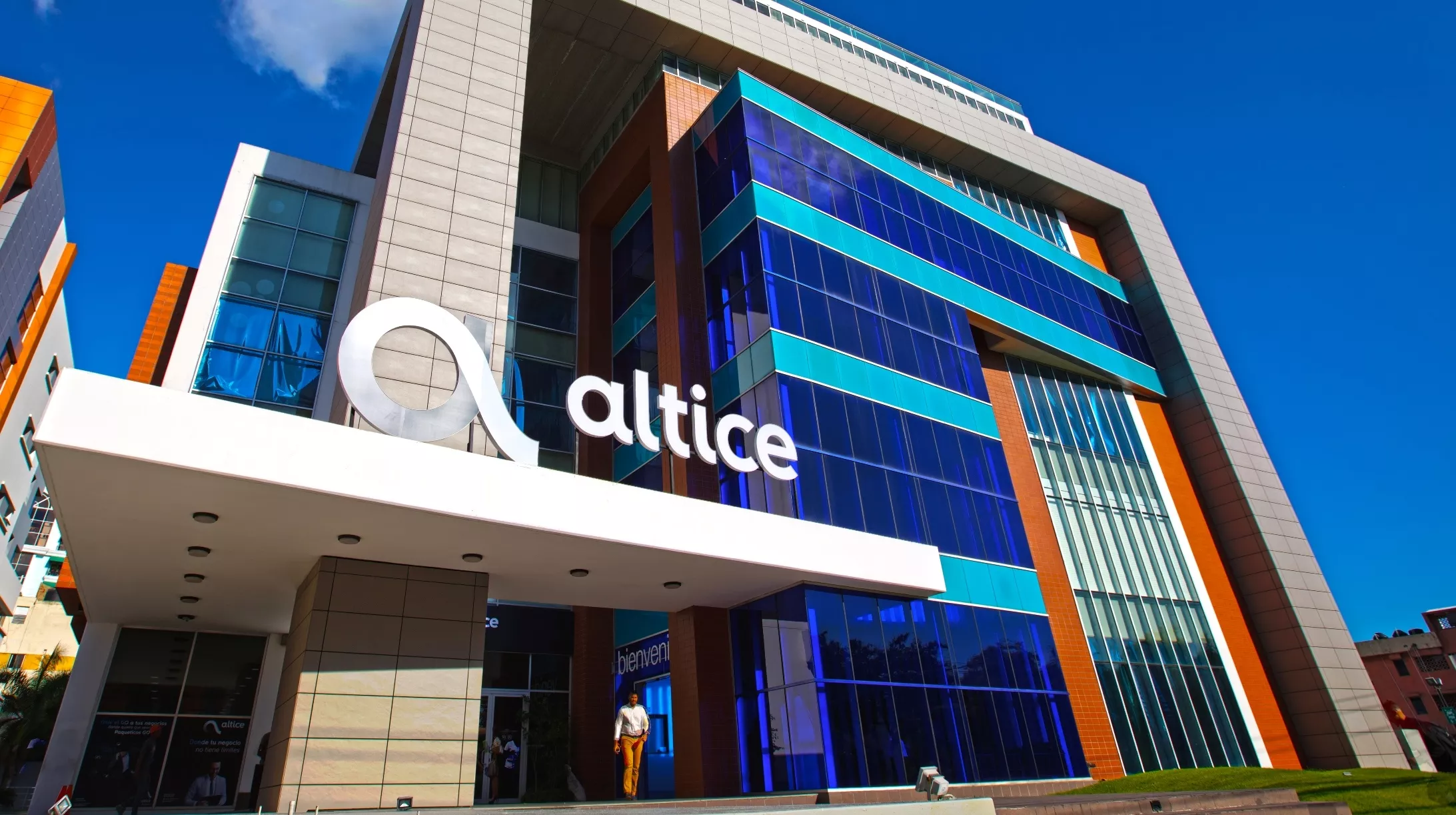 Altice trabaja para restablecer sus servicios móviles tras fallas registradas en la red