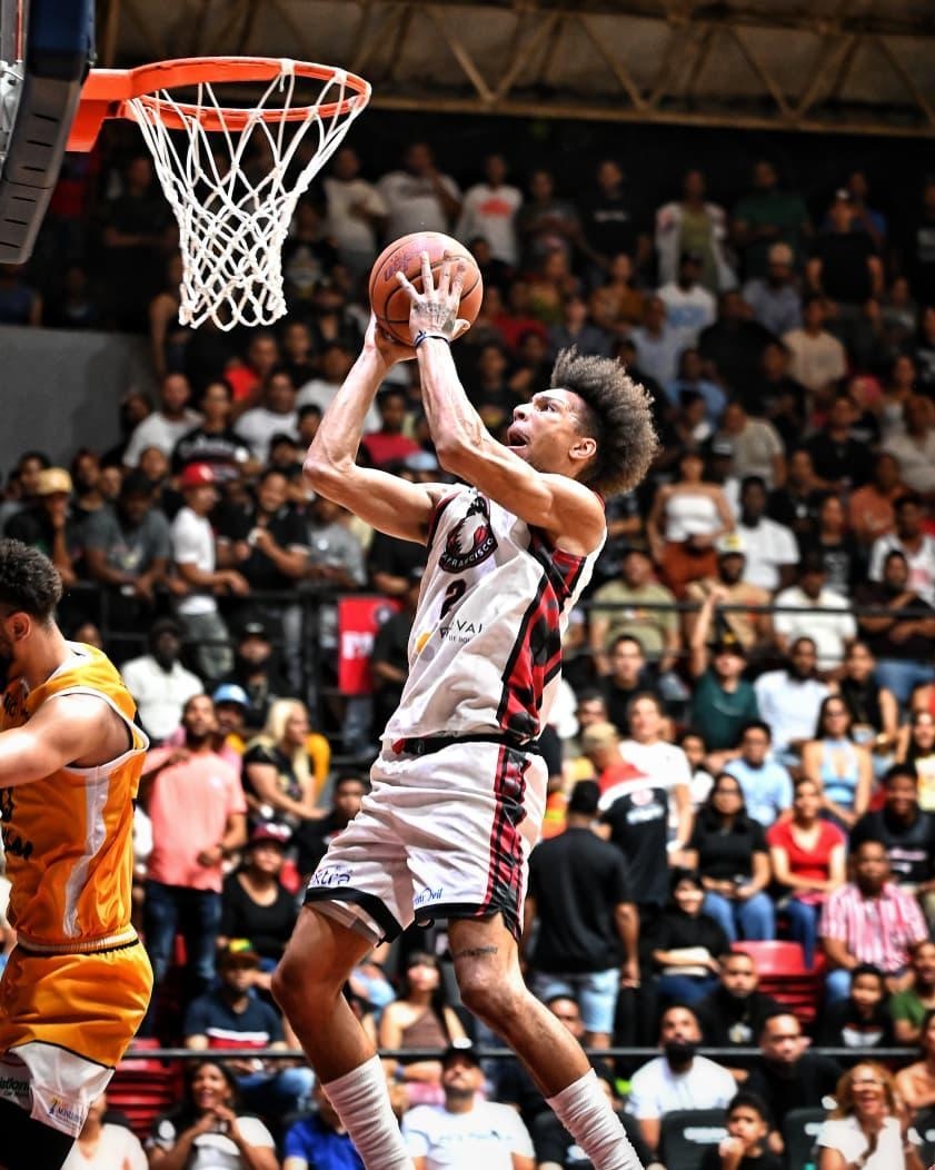 Los Gigantes se colocan a un triunfo de su tercera corona en la LNB