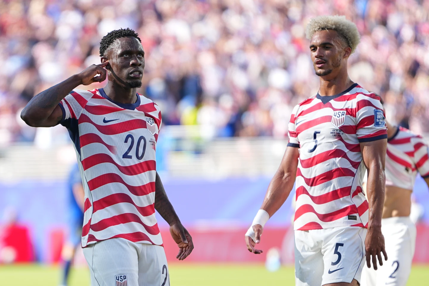 Estados Unidos vence 2-0 a Bosnia y Herzegovina para avanzar a los octavos de final del Mundial