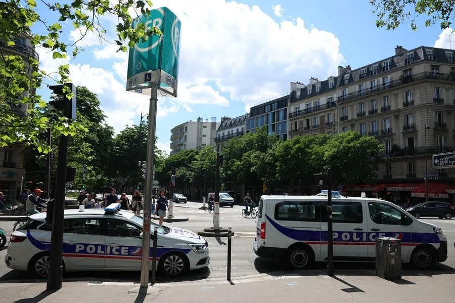 Tres mujeres apuñaladas en París por un individuo detenido por un policía fuera de servicio