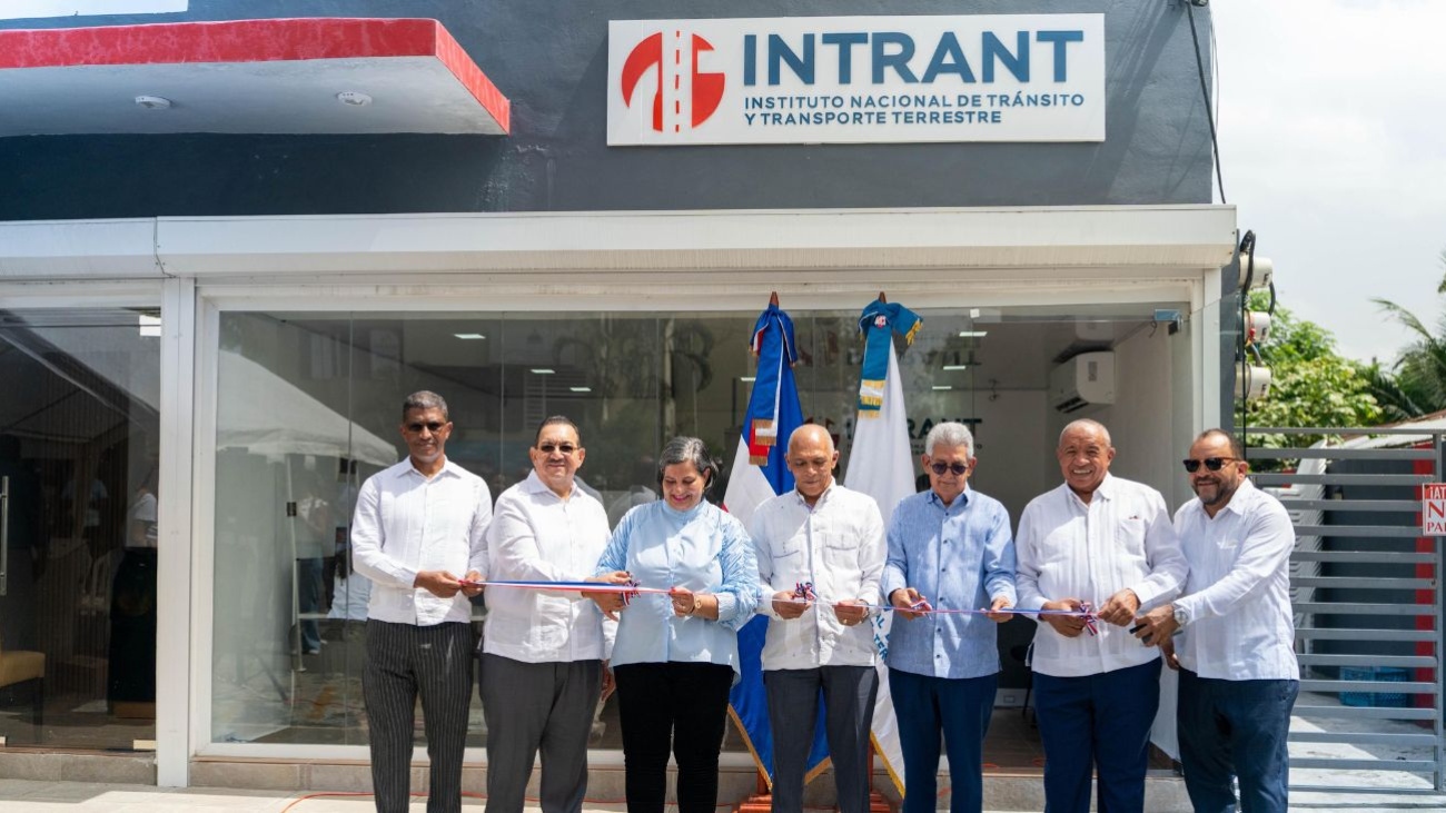 Intrant inaugura la primera oficina de licencias de conducir en la provincia de Hato Mayor Intrant inaugura la primera oficina de licencias de conducir en la provincia de Hato Mayor