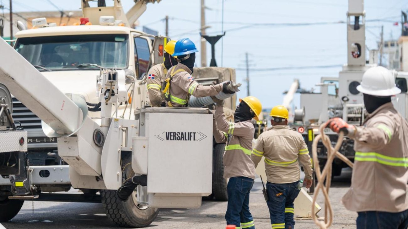 ETED alcanza 95 % de avance en estructuras del proyecto de reconducción de línea en Puerto Plata