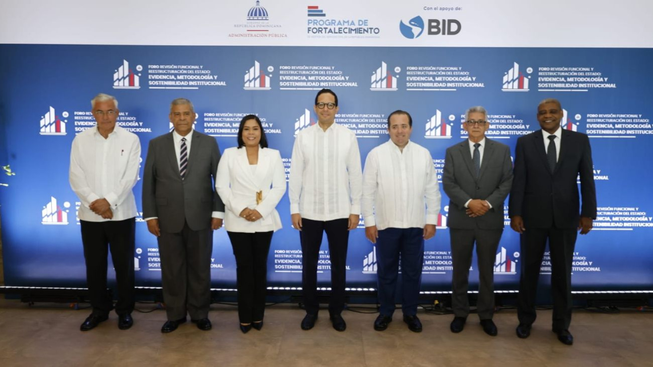 Gobierno resalta avances de la reestructuración de la Administración pública Gobierno resalta avances de la reestructuración de la Administración pública