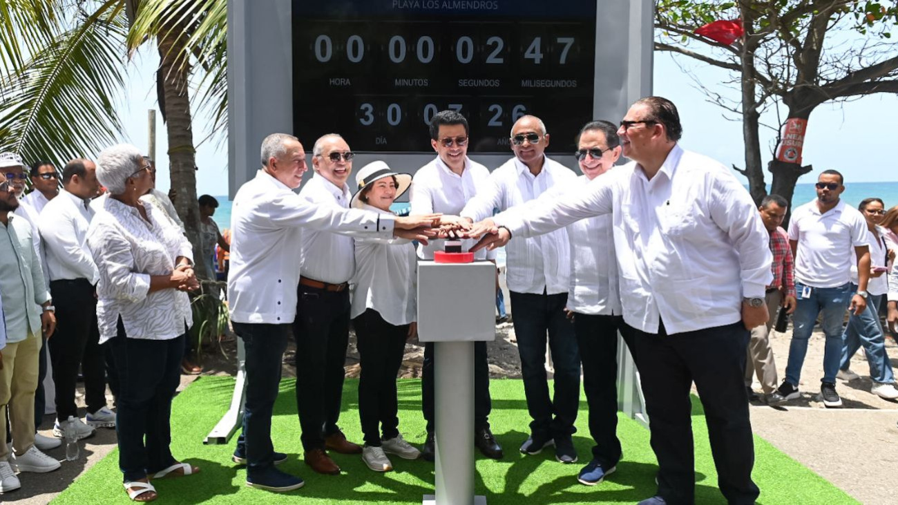 Turismo deja iniciados trabajos de remodelación de la playa Los Almendros y malecón de Baní Turismo deja iniciados trabajos de remodelación de la playa Los Almendros y malecón de Baní