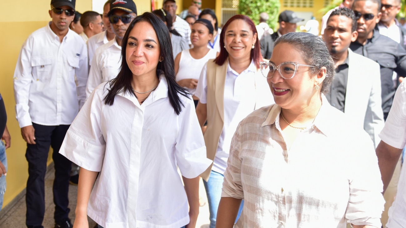 Ministerio de Interior y Policía fortalece la prevención y la convivencia comunitaria mediante jornadas interinstitucionales “Garantía de Paz en tu Comunidad” Ministerio de Interior y Policía fortalece la prevención y la convivencia comunitaria mediante jornadas interinstitucionales “Garantía de Paz en tu Comunidad”