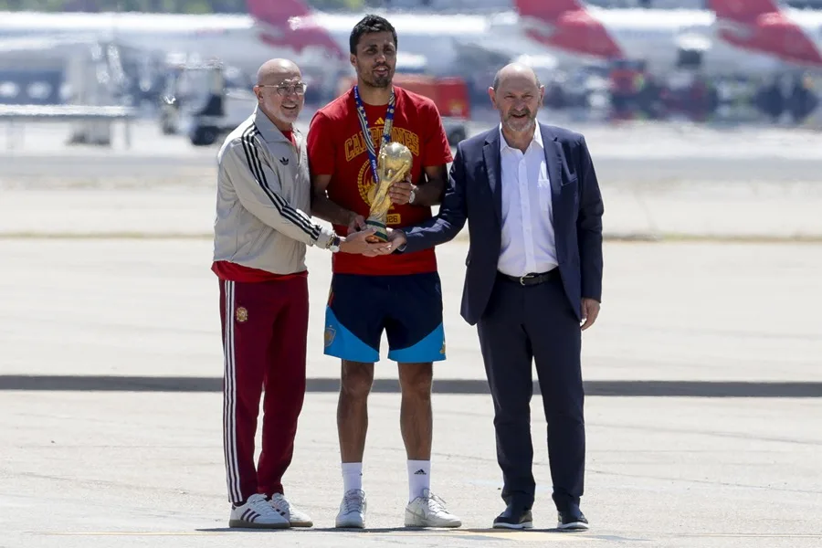 La selección española llega a Madrid con la Copa para vivir una fiesta inolvidable La selección española llega a Madrid con la Copa para vivir una fiesta inolvidable