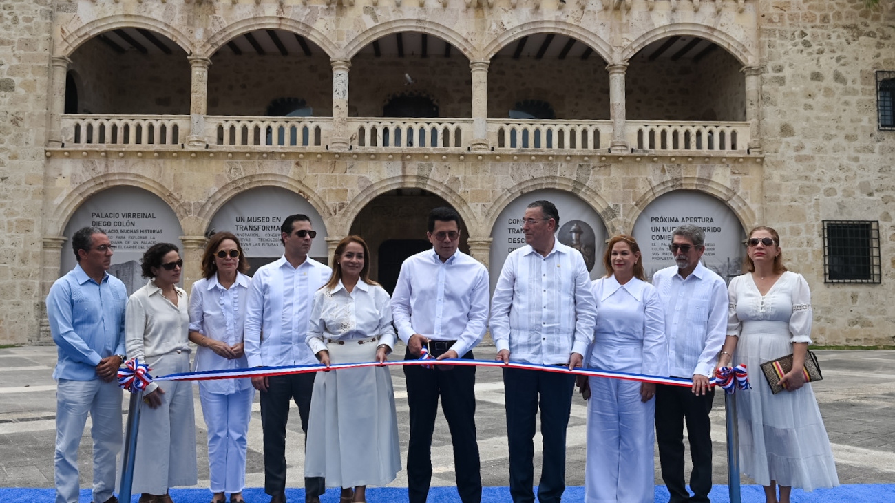 Ministerio de Turismo entrega remozado el Alcázar de Colón Ministerio de Turismo entrega remozado el Alcázar de Colón