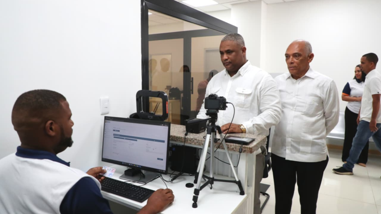 Intrant apertura en Samaná su primera oficina de licencias de conducir