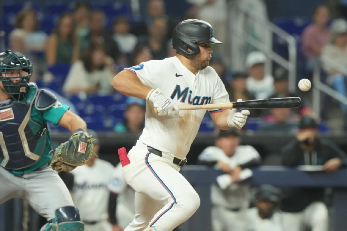Jakob Marsee pega sencillo profundo decisivo en la 10ma y Marlins vencen 6-5 a Marineros Jakob Marsee pega sencillo profundo decisivo en la 10ma y Marlins vencen 6-5 a Marineros