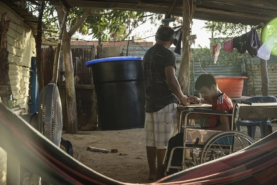 De Caracas a Maracaibo: el trauma por el terremoto fuerza a familias a migrar