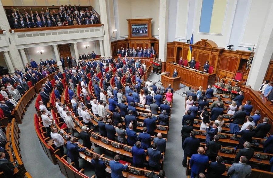 El Parlamento ucraniano acepta la dimisión de la primera ministra Sviridenko y su Gobierno