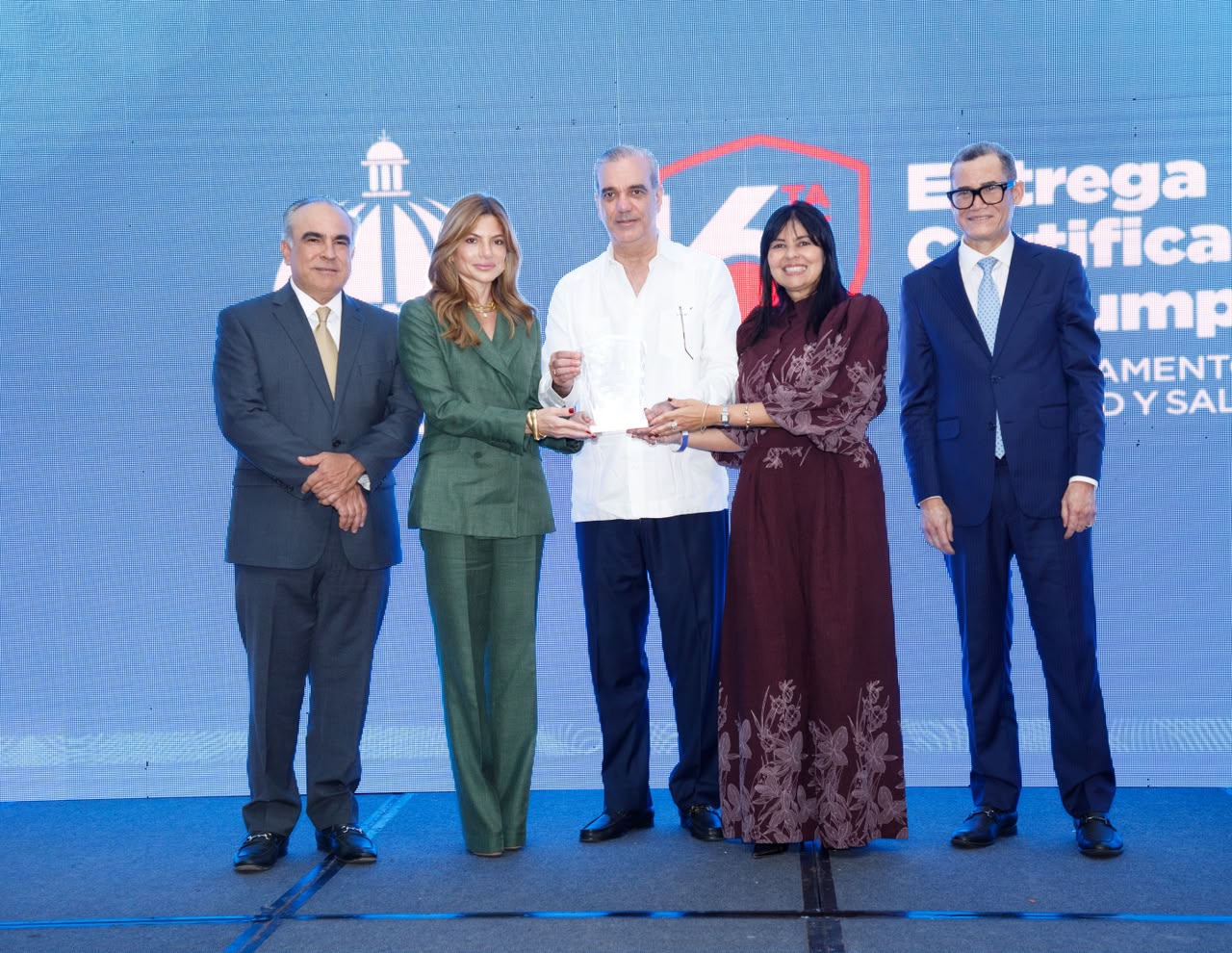 Gobierno entrega 1,087 certificaciones y reconoce a empresas por fortalecer la seguridad y salud en el trabajo
