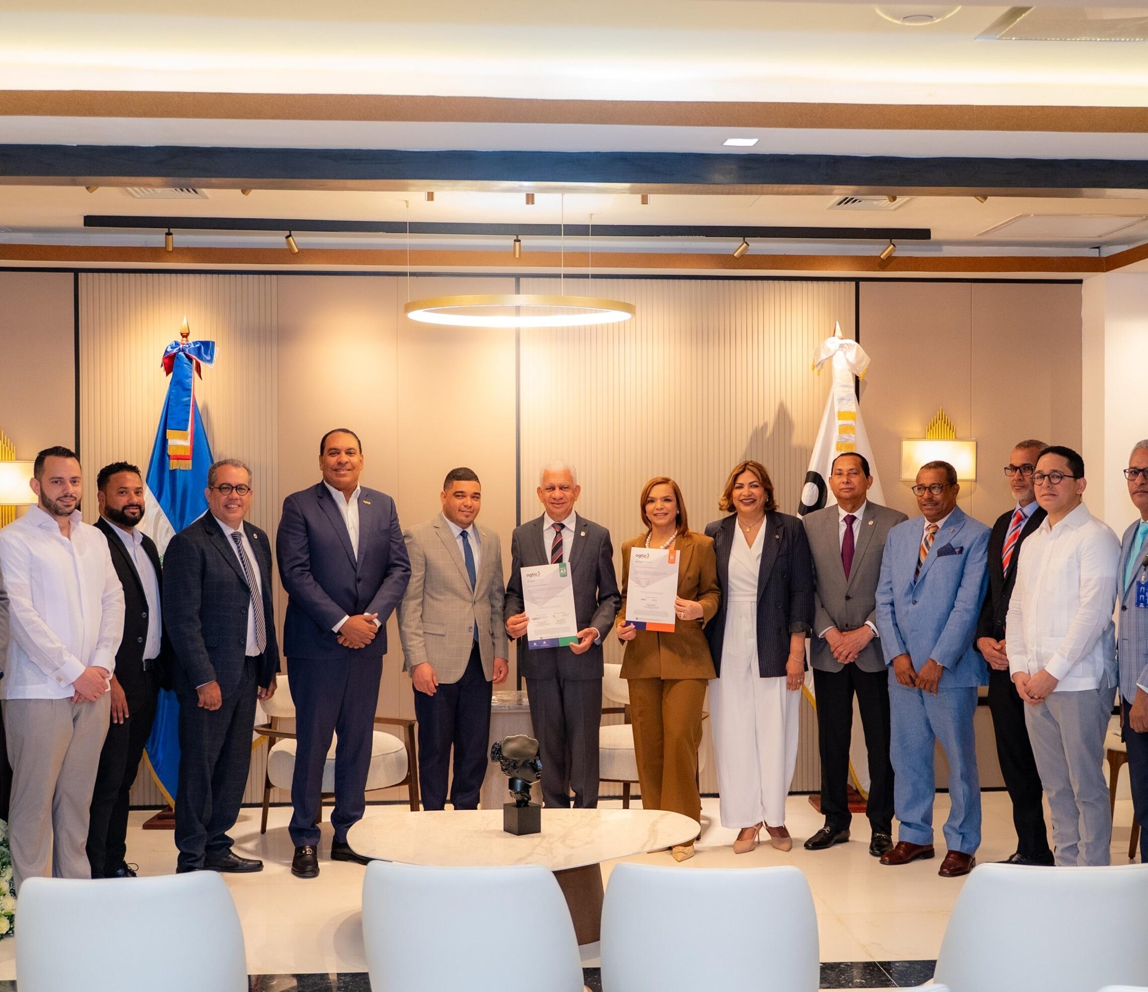 Senado de la República recibe certificaciones de buenas prácticas de transparencia y gestión de redes sociales Senado de la República recibe certificaciones de buenas prácticas de transparencia y gestión de redes sociales