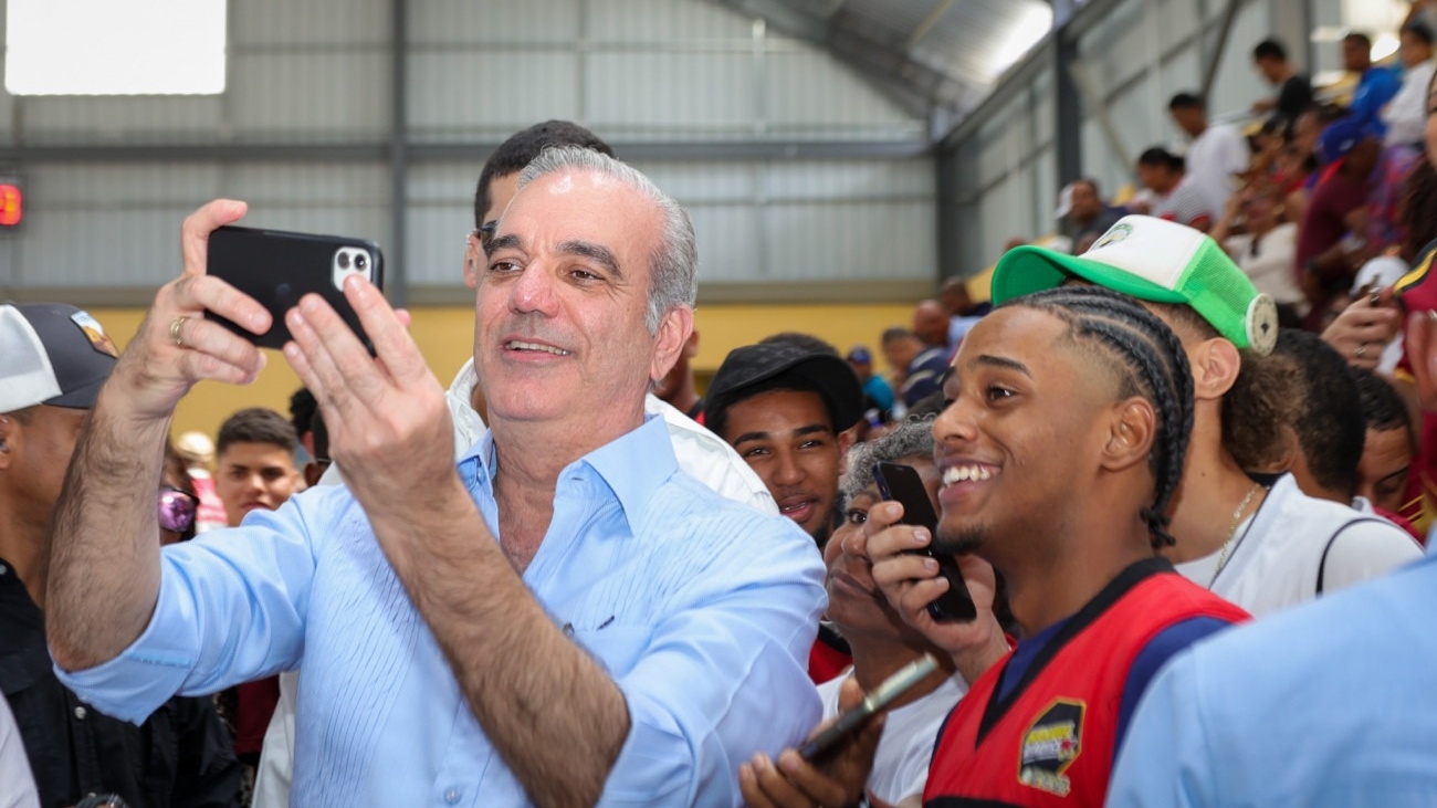 Presidente Abinader visitará tres provincias La Vega, La Altagracia y La Romana este jueves Presidente Abinader visitará tres provincias La Vega, La Altagracia y La Romana este jueves