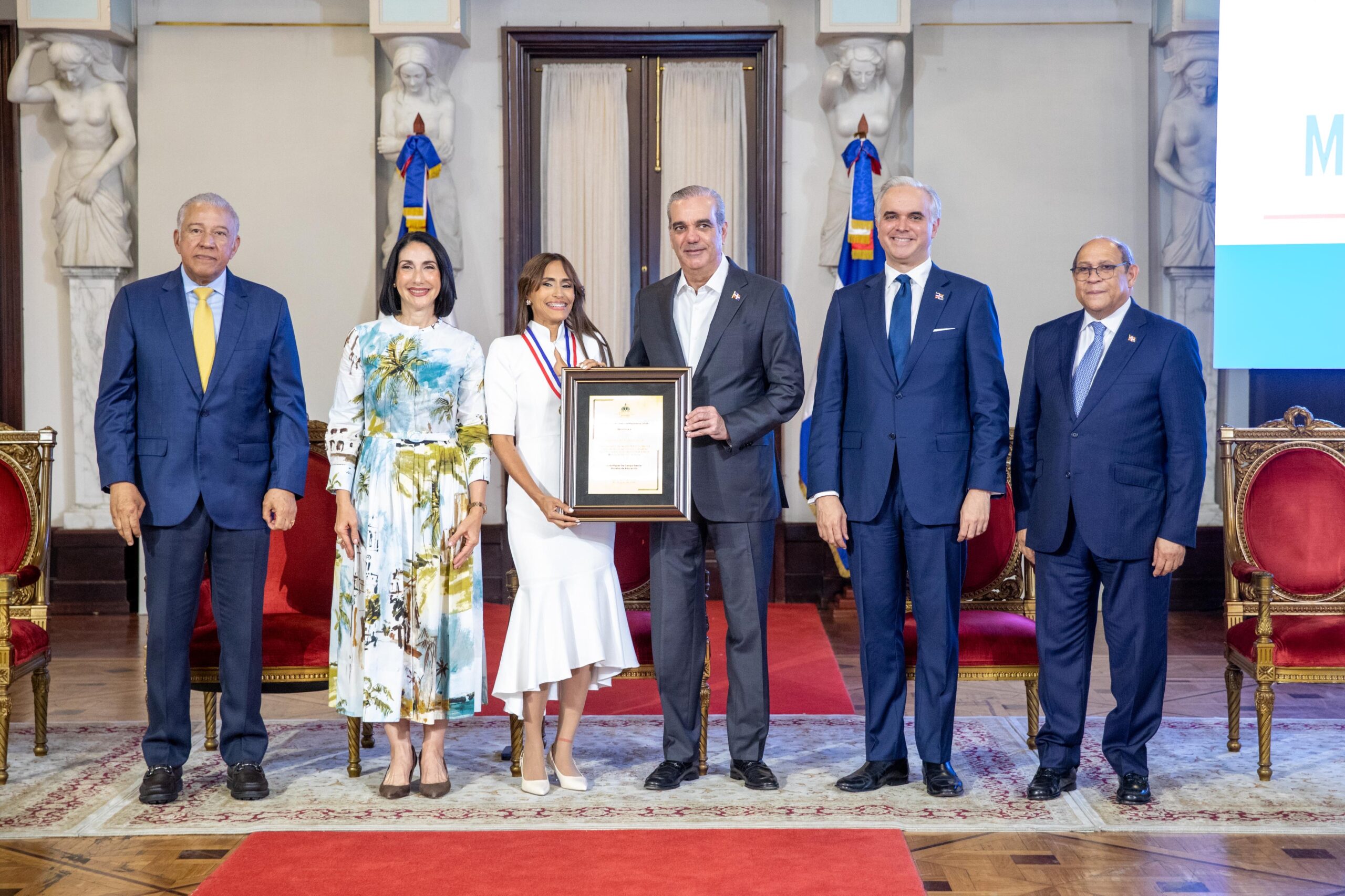 Presidente Abinader entrega Medalla al Mérito Magisterial 2026 y reconoce el aporte de docentes al desarrollo del país