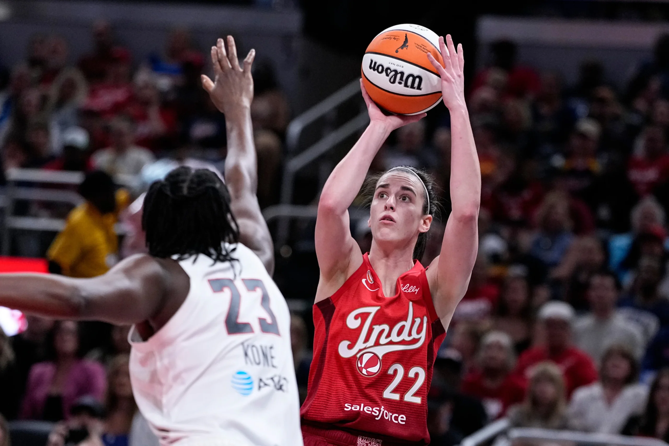 Caitlin Clark votó para ser titular por tercer año consecutivo en el Juego de Estrellas de la WNBA, acompañada por dos compañeras de equipo de Fever.