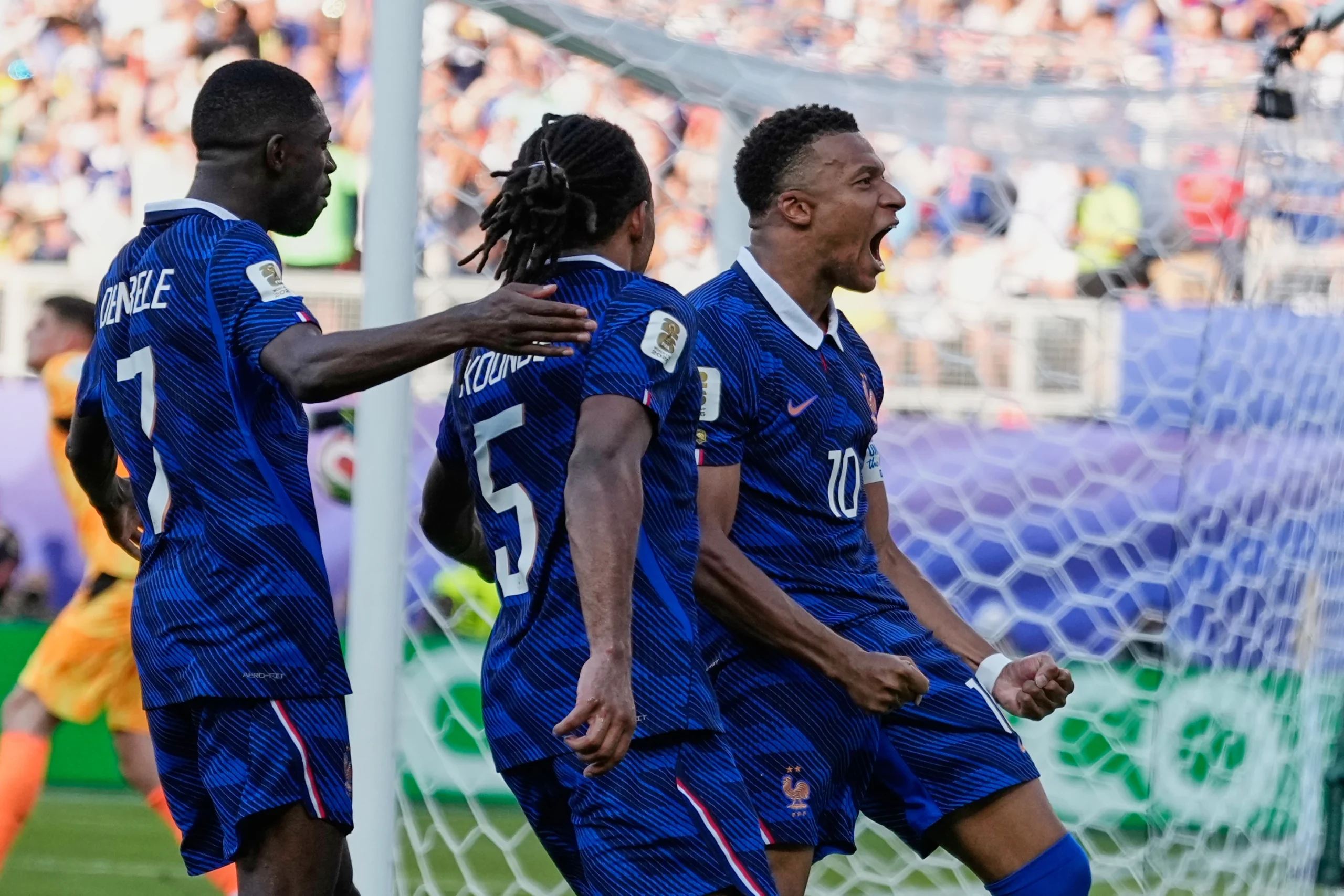 Kylian Mbappé vuelve a marcar y Francia alcanza los cuartos de final del Mundial con una victoria por 1-0 sobre Paraguay.