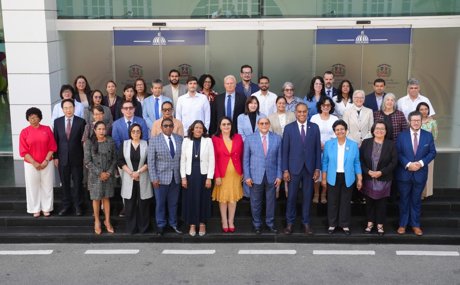 Organismos internacionales y representantes de embajadas conocen alcances de la Consulta Nacional para el Futuro de la Educación Dominicana Organismos internacionales y representantes de embajadas conocen alcances de la Consulta Nacional para el Futuro de la Educación Dominicana