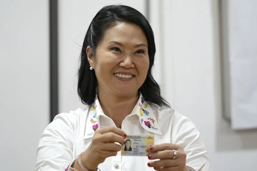 Keiko Fujimori recibe las credenciales como presidenta electa de Perú Keiko Fujimori recibe las credenciales como presidenta electa de Perú