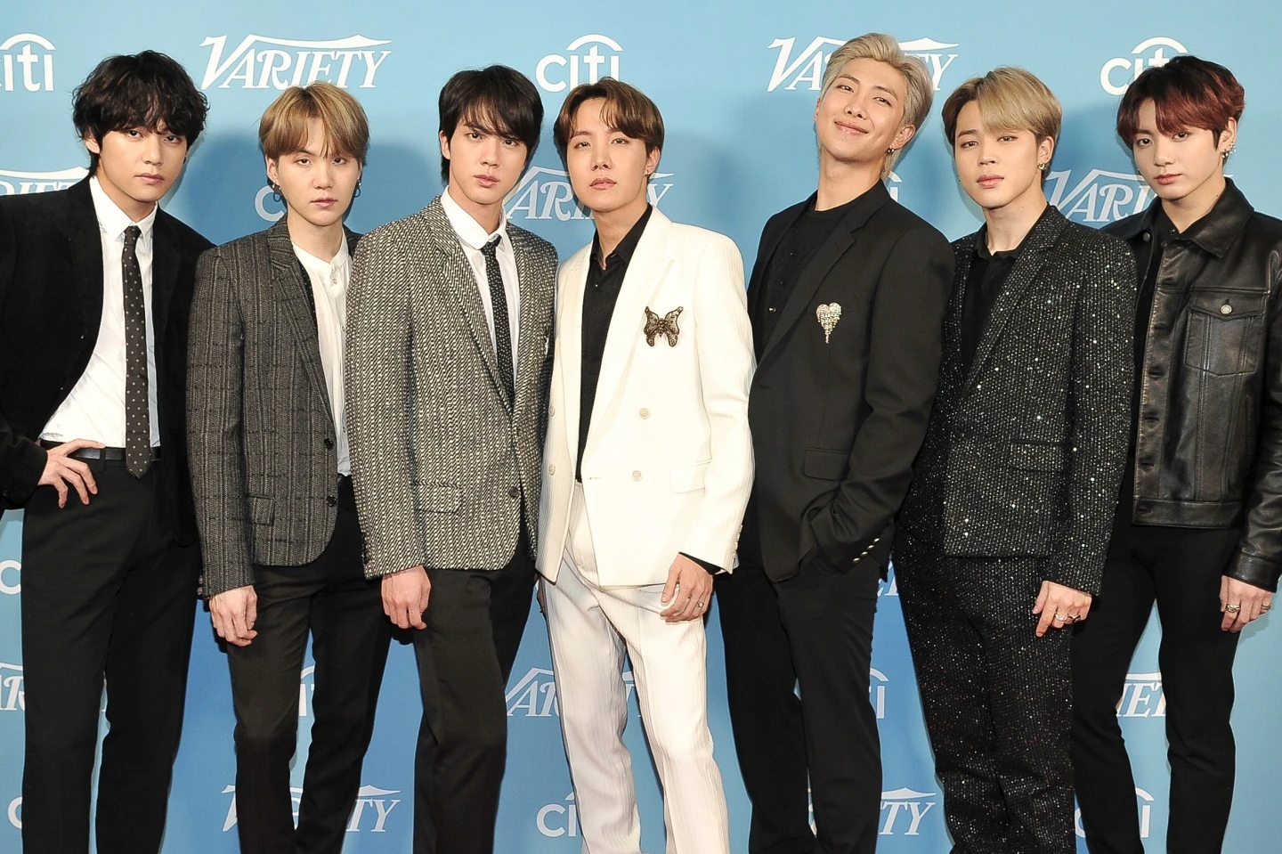 El poderoso grupo de K-pop BTS dice que no presentará música para los premios Grammy de 2027.