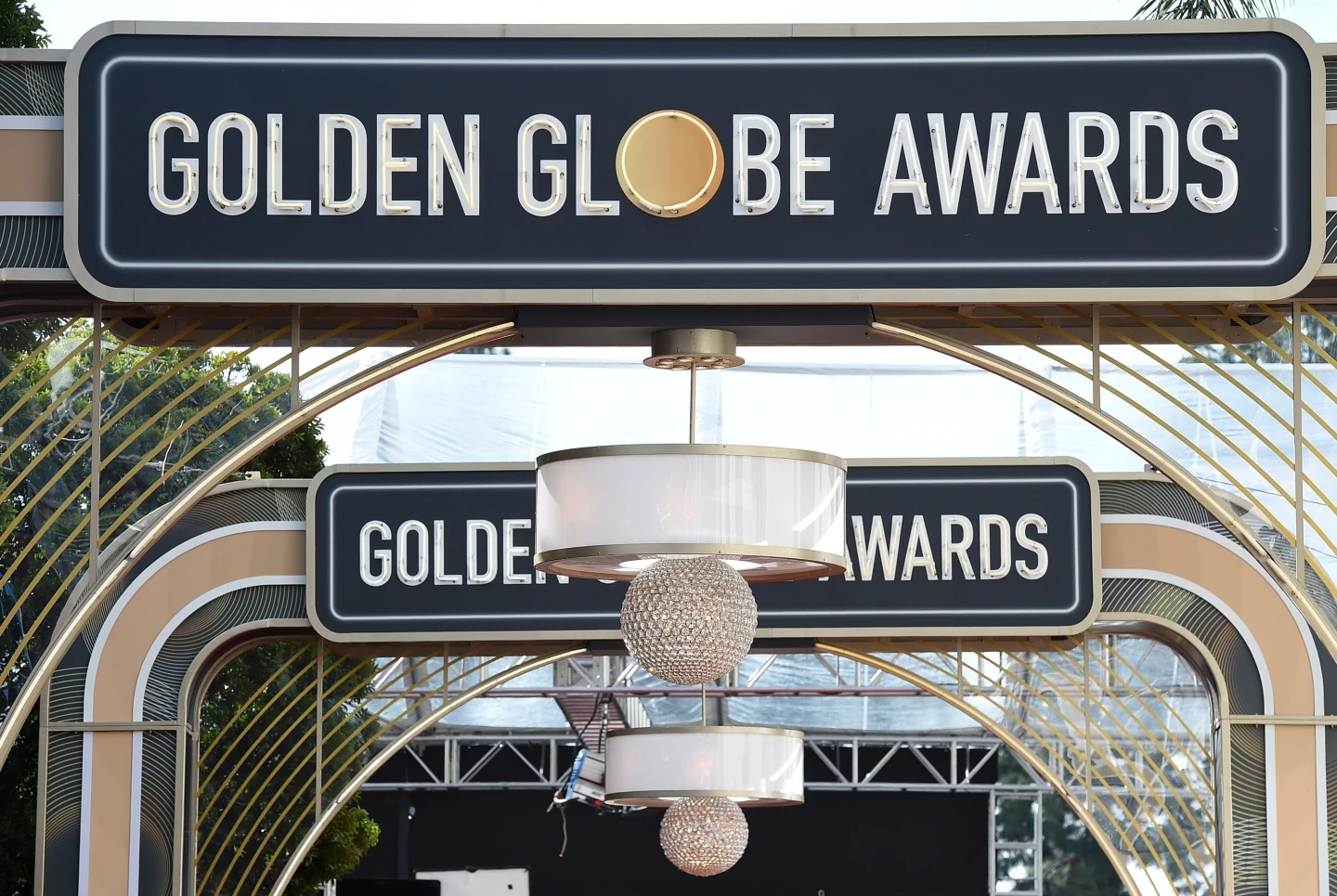 Los antiguos propietarios de los Globos de Oro demandan a Penske Media alegando fraude en la adquisición de la gala de premios.