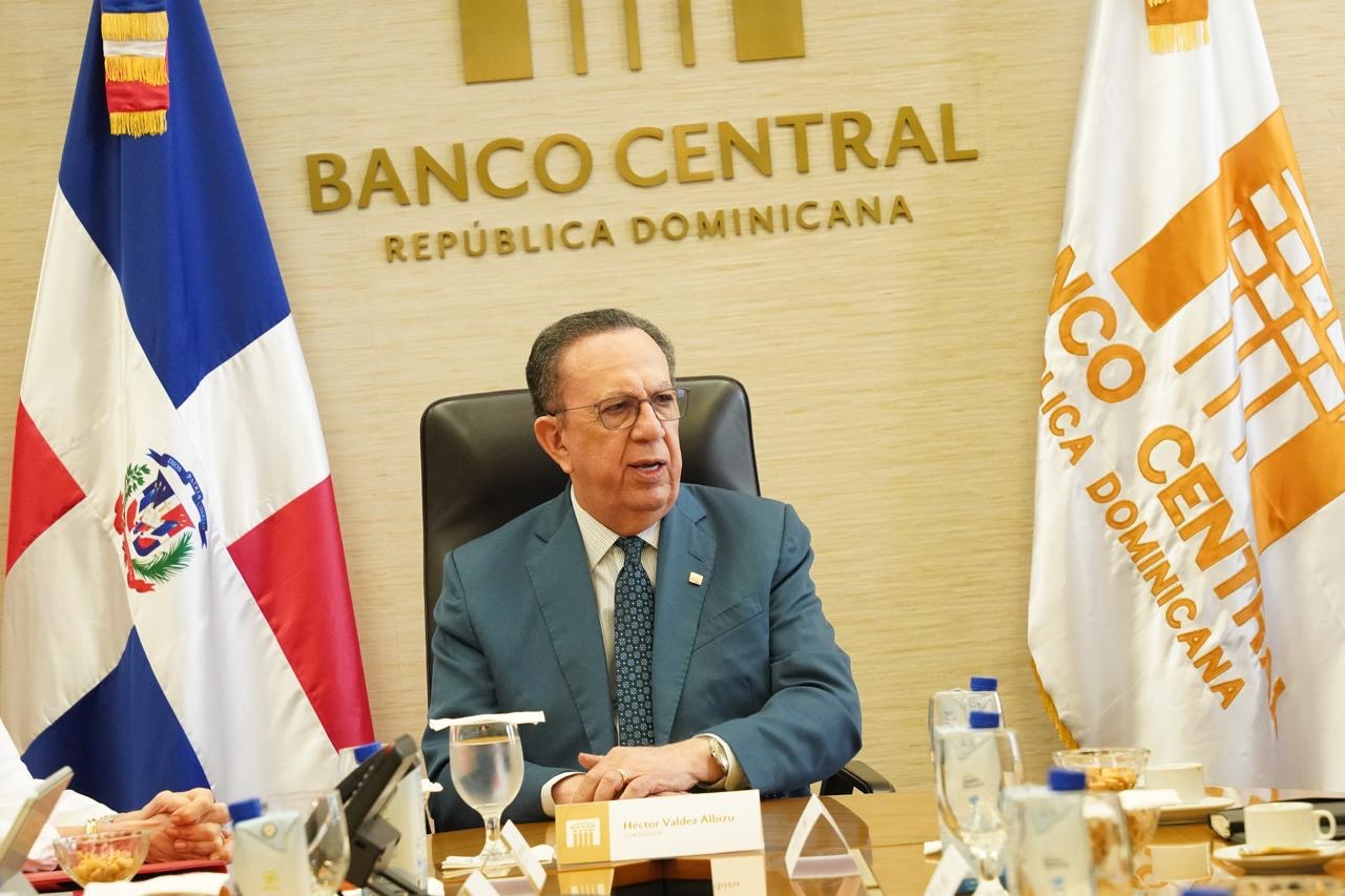 Valdez Albizu recibe a ejecutivos regionalesde BLADEX