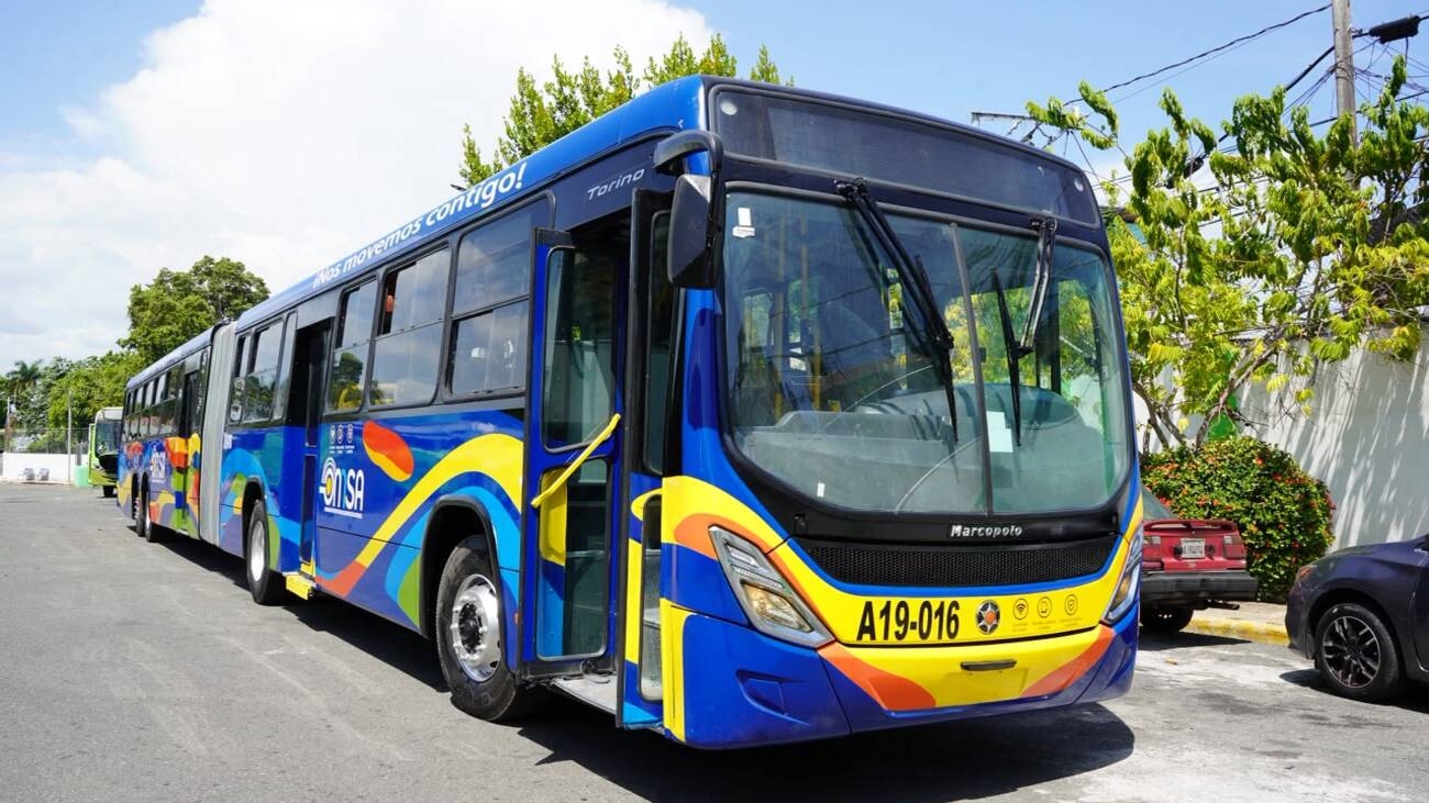 OMSA relanza corredor de la Ciudad Juan Bosch con 25 autobuses reformados; ofrecerá 15 días de servicio gratis