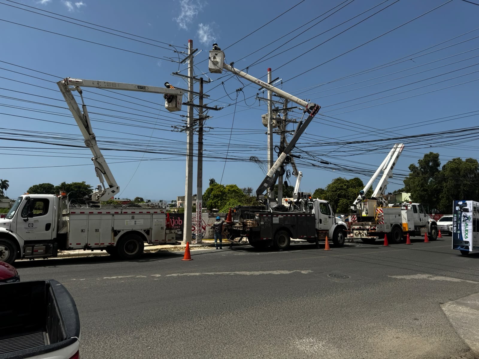 EDEEste fortalece infraestructura eléctrica en circuitos de la subestación San Pedro de Macorís (SPM)