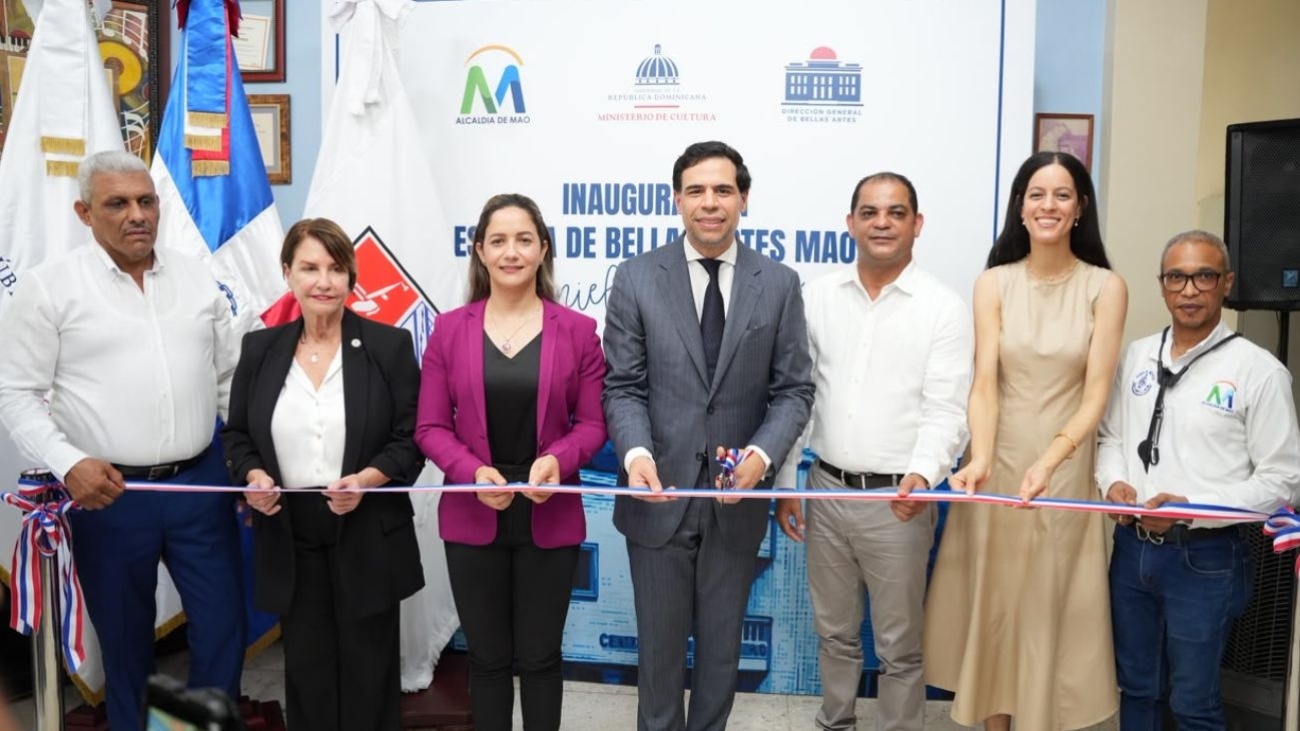 Ministro de Cultura inaugura nuevo espacio para la formación de jóvenes talentos en la provincia Valverde
