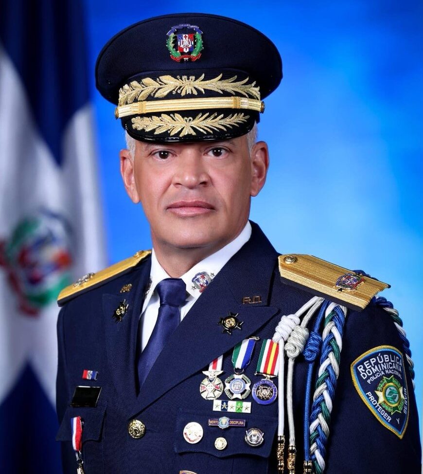 Ernesto Rodríguez García es el nuevo director de la Policía Nacional Ernesto Rodríguez García es el nuevo director de la Policía Nacional