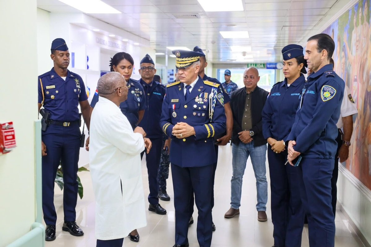 Mayor general Ernesto Rodríguez García supervisa servicios del Hosgedopol, visita a agentes en recuperación y sostiene reunión de trabajo con autoridades del centro hospitalario