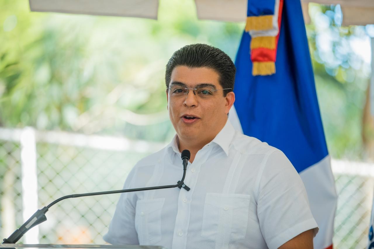 Fellito Subervi apela a la conciencia ciudadana sobre el uso responsable del agua