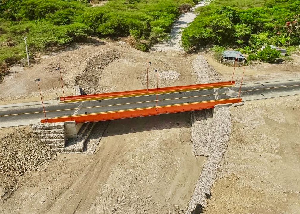 Presidente Luis Abinader inaugura puente sobre río Penitente, en Boca de Cachón, uniendo comunidades históricamente aisladas Presidente Luis Abinader inaugura puente sobre río Penitente, en Boca de Cachón, uniendo comunidades históricamente aisladas