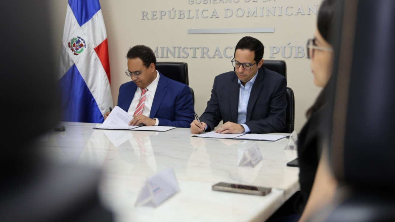 El MAP y SIE buscan fortalecer competencias de técnicos electricistas del sector público