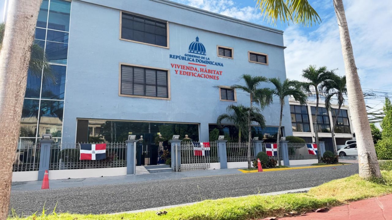 Mivhed salda compromiso pendiente desde 2015 y fortalece participación de RD en organismo regional de vivienda