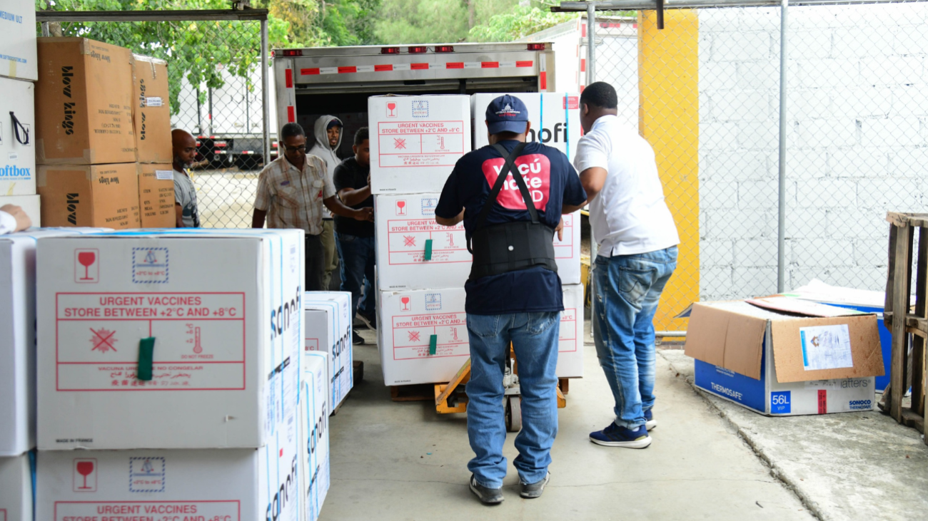 Ministerio de Salud recibe más de 435,000 dosis de vacunas para fortalecer el esquema nacional de inmunización Ministerio de Salud recibe más de 435,000 dosis de vacunas para fortalecer el esquema nacional de inmunización