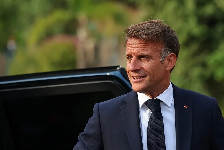Macron promulgó la ley para invertir 36.000 millones de euros en las Fuerzas Armadas