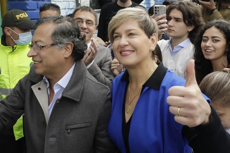 Audios de la exasesora española de la primera dama colombiana, Verónica Alcocer, la implican en presunta corrupción