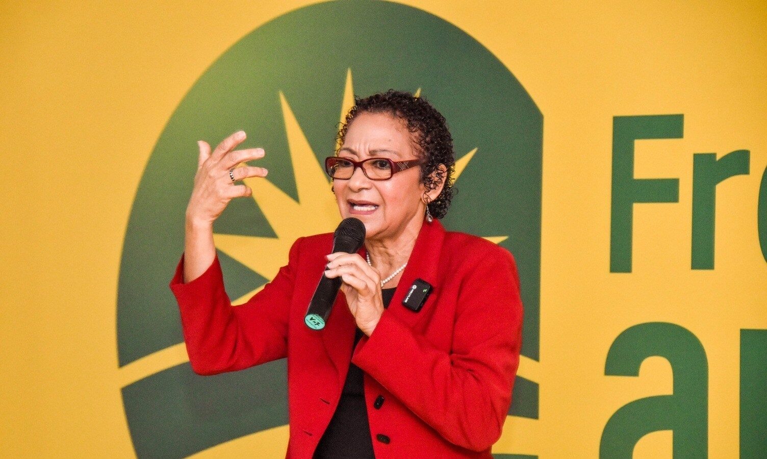 Frente Amplio reclama transparencia tras salida de diplomáticos cubanos