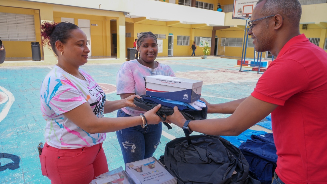 INABIE avanza en la distribución de utilería de cara al inicio del año escolar 2026-2027 INABIE avanza en la distribución de utilería de cara al inicio del año escolar 2026-2027