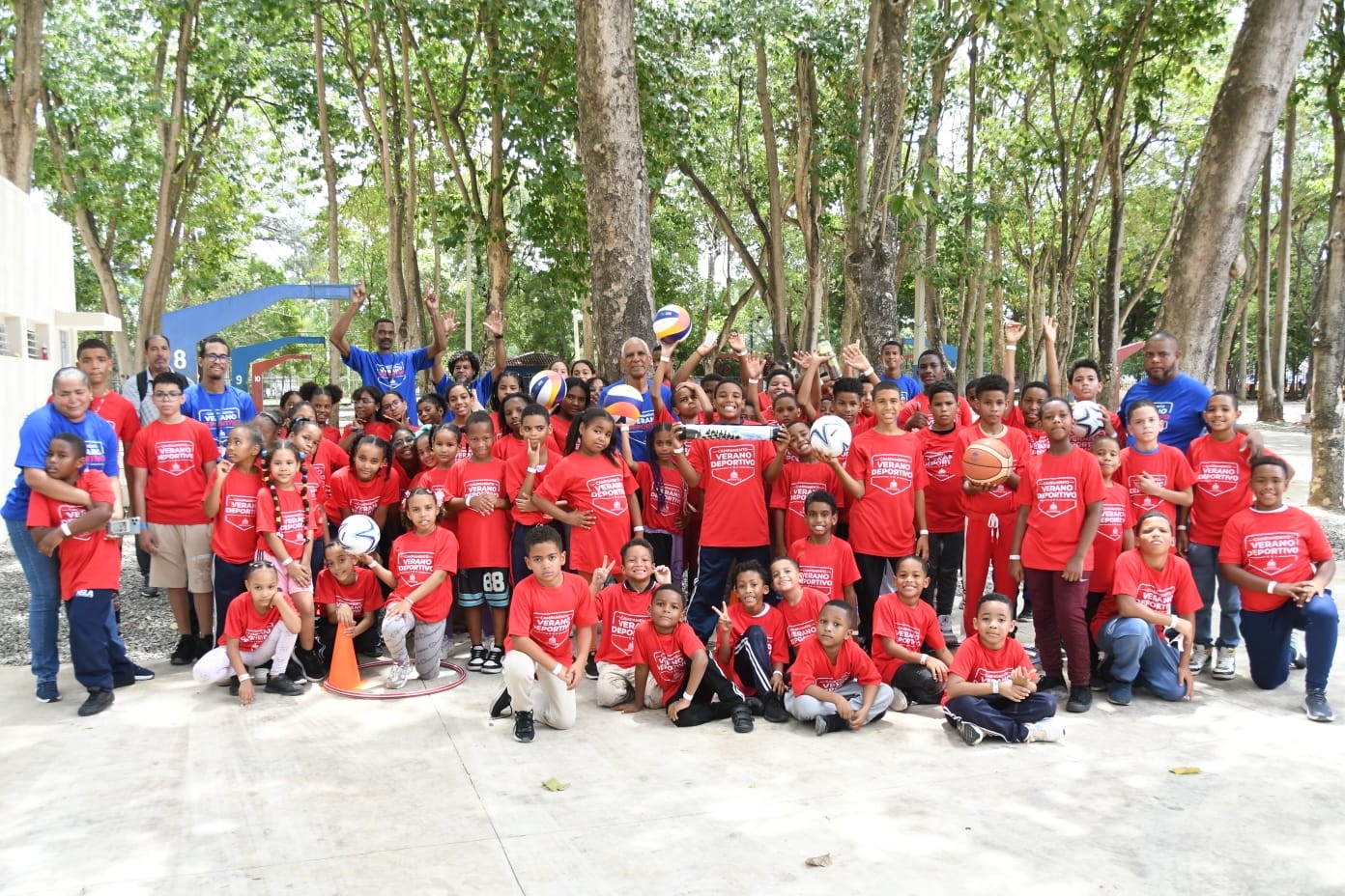 Ministerio de Deportes inicia campamento de verano en el Centro Olímpico Ministerio de Deportes inicia campamento de verano en el Centro Olímpico