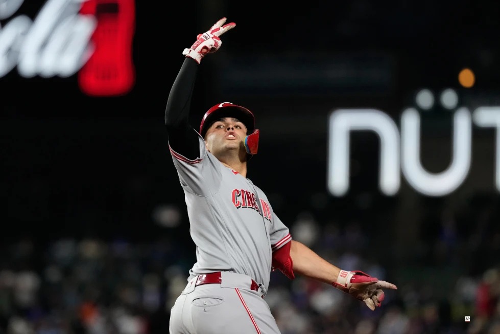 El novato Sal Stewart pega jonrón por tercer juego seguido y Rojos vencen 7-5 a Cachorros