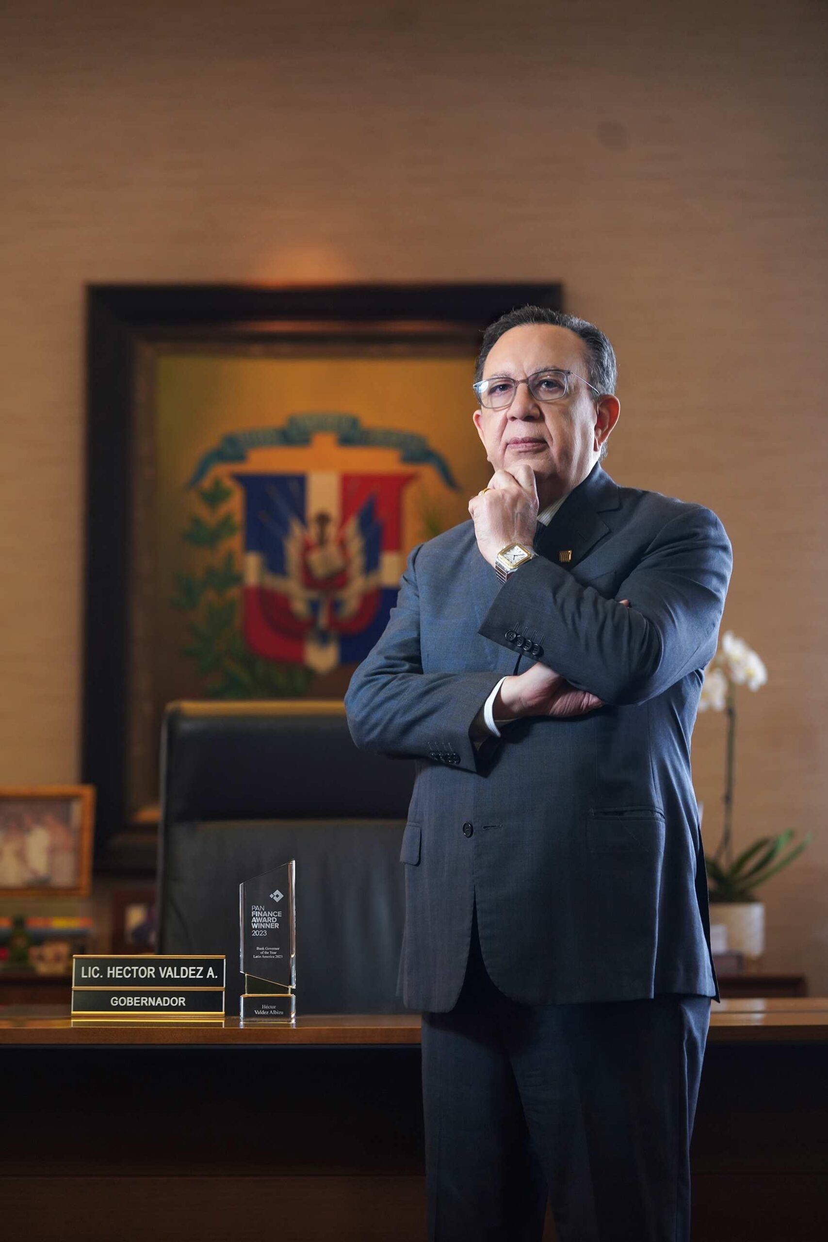 Presidente Abinader confirma a Héctor Valdez Albizu como gobernador del BCRD Presidente Abinader confirma a Héctor Valdez Albizu como gobernador del BCRD