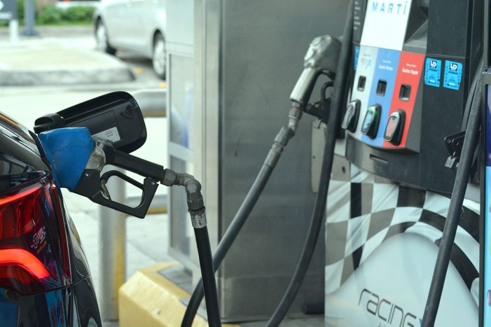 Gobierno reajusta combustibles, manteniendo el congelamiento anunciado el 13 de junio