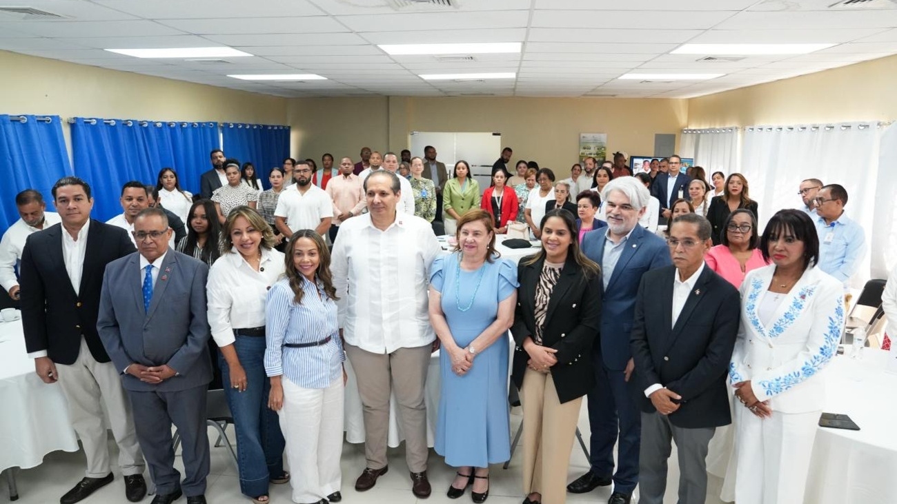 Ministerio de Salud presenta resultados de evaluación para fortalecer las Redes Integradas de Servicios de Salud en Cibao Sur Ministerio de Salud presenta resultados de evaluación para fortalecer las Redes Integradas de Servicios de Salud en Cibao Sur