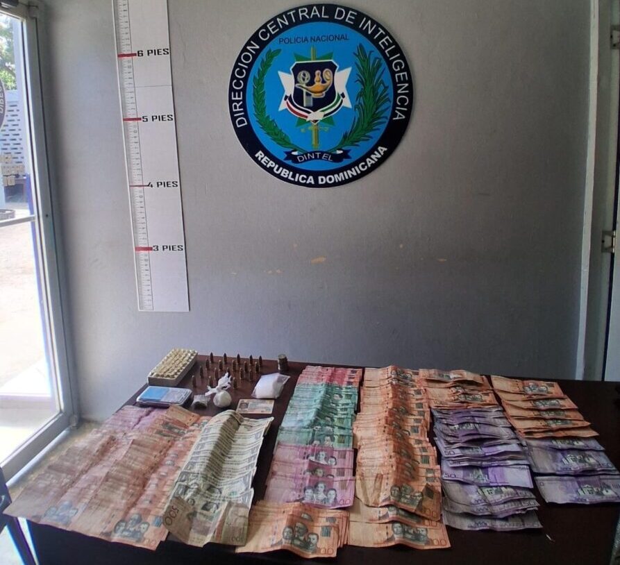 Policía ocupa sustancias controladas, municiones y dinero durante operativo contra el microtráfico en Esperanza