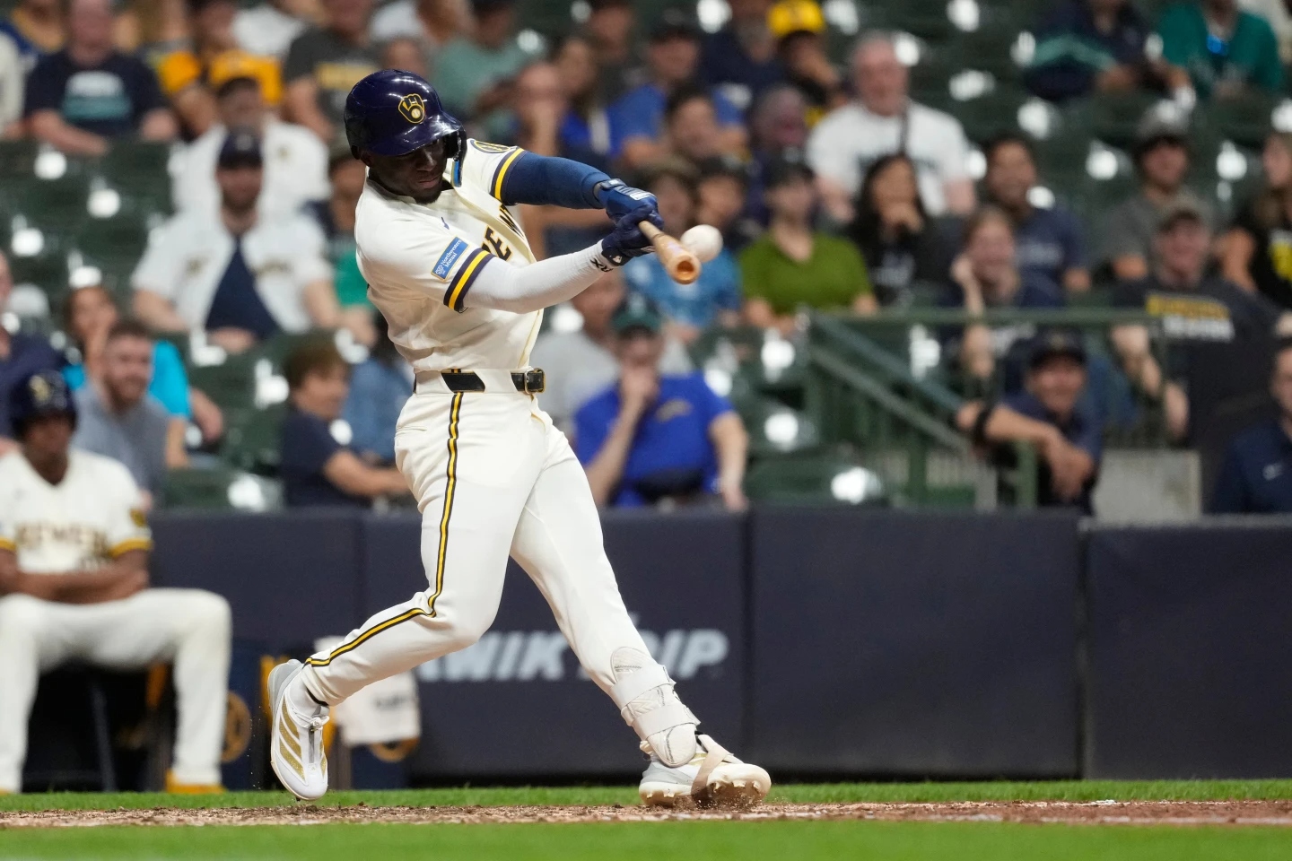 Un repunte de energía impulsa una noche histórica para los Brewers en la aplastante victoria por 22-0 sobre los Mariners. Un repunte de energía impulsa una noche histórica para los Brewers en la aplastante victoria por 22-0 sobre los Mariners.