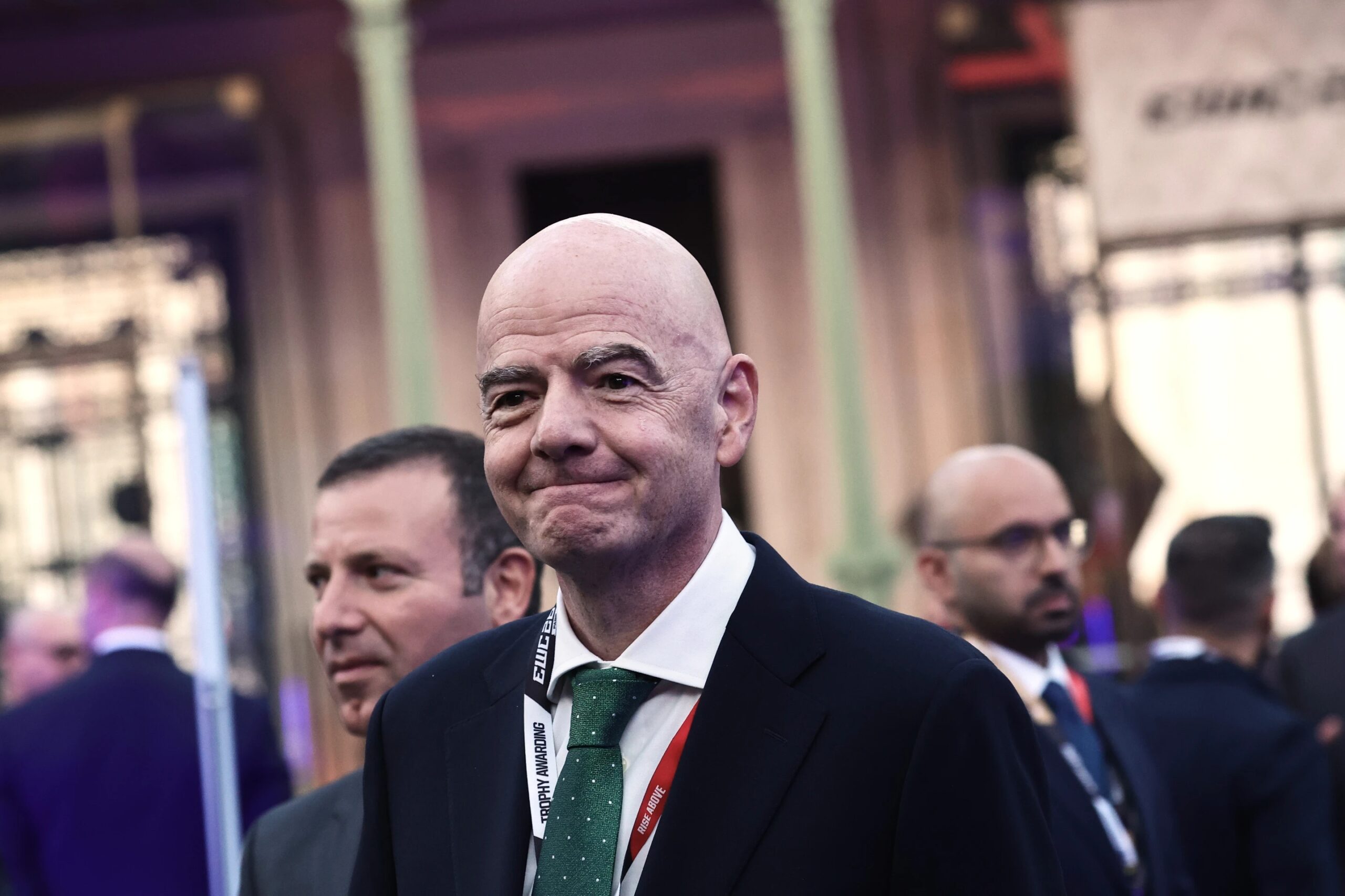 La UEFA pondrá fin a la amenaza de boicotear los eventos de la FIFA por el fallido plan de Infantino para inversores en la Copa del Mundo.