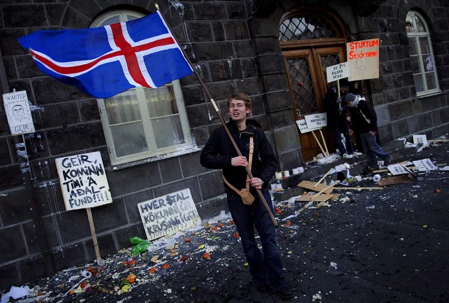 La soberanía, los recursos naturales y el coste de la vida dividen a Islandia ante el referendo sobre la UE La soberanía, los recursos naturales y el coste de la vida dividen a Islandia ante el referendo sobre la UE