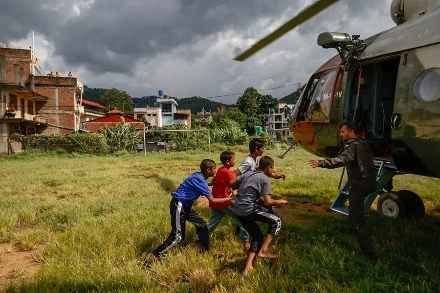 El temor a una nueva riada en Nepal desata el éxodo y complica las labores de rescate El temor a una nueva riada en Nepal desata el éxodo y complica las labores de rescate
